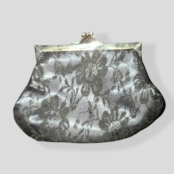 Vintage Lace Chain Handbag - Picture 2 of 3